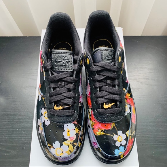 Nike Shoes - Women’s floral Air Force 1’s Size 8 NWT